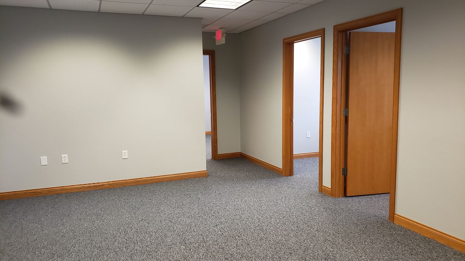 5317 Grande Market 1,011 Square Feet